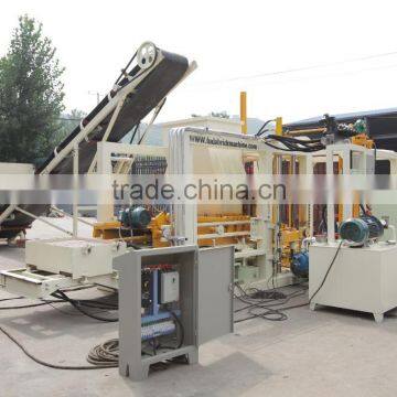 QT4-18 Full Automatic Hydraulic Concrete Hollow Block Machine Cement Solid Brick Making Machine Hydraulic Hollow Block Machine photo-4