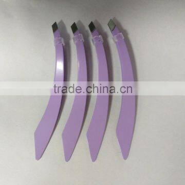 eyebrow tweezers
