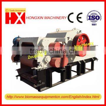 Wood chipping machine