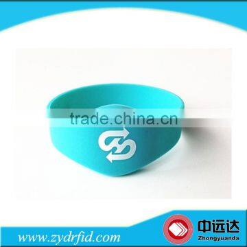 RFID Cheap Adjustable Silicone Wristband for Swimming Contest photo-6