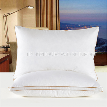 White Pillow With 2'' Orange Wall Around for Outstanding Quality photo-2