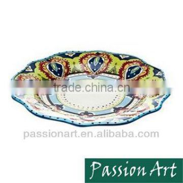 The popular home decor porcelain plate with hand paint