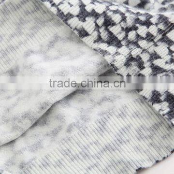 Woman's V Neck Pollver Printed Sweater photo-6