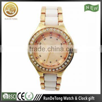 Wholesale quartz wrist watch with ceramic white plastic middle link for band