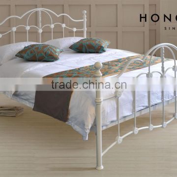 White Wrought Iron king size bed in china