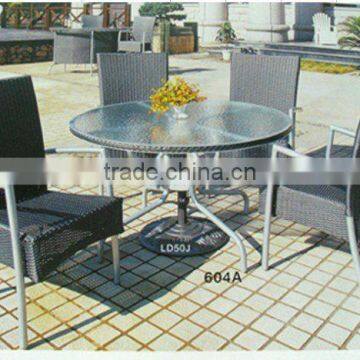 outdoor wicker/rattan chair and table