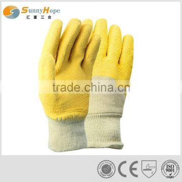 Crinkle yellow latex coated gloves for workman