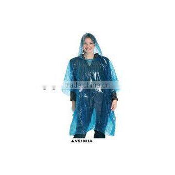 Disposable Plastic Raincoat With Snap Buttons photo-2