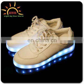 Manufactur hot sale lace-up led light USB charge running sports shoes for dancing party