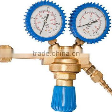 OXYGEN PRESSURE REGULATOR