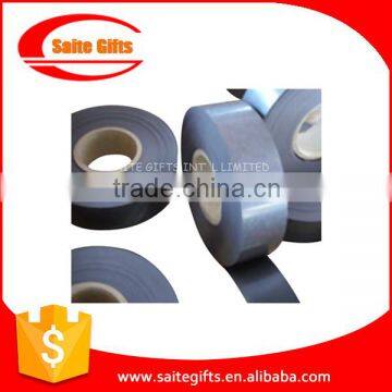 Flexible rubber magnetic strip