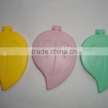 plastic leaf shape pocket mirror