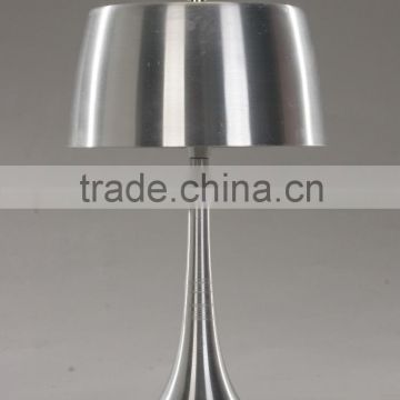 a wrought iron table lamp new design with UL