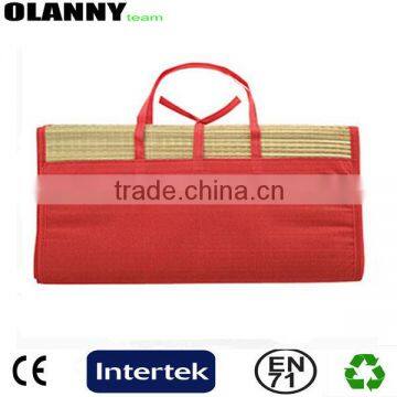 factory price standard pack red fold straw beach mat