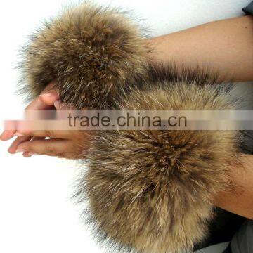 Popular Design Raccoon Fur Coat Sleeves Cuffs Fox Fur Hand Covers Ladies Coat Sleeve Decoration photo-2