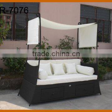 Rattan Sofa Daybed Lounge WIh Canopy