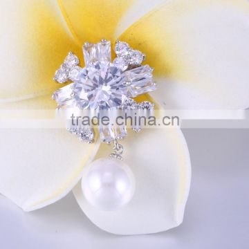 Newest design Crystal Brooch Large Zircon Rhinestone Brooch Lovely Woman Flower Brooch