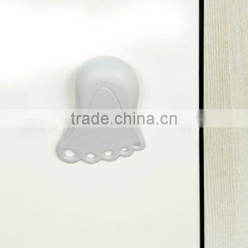 J298 Child Protection Baby Proofing and Door Stopper/finger Pinch Guard photo-4