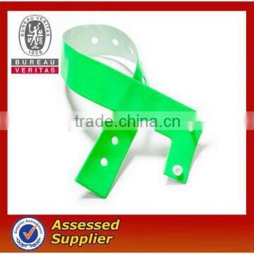 2013 promotional adjustable PVC wristbands