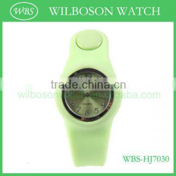 Fashion Cheap Silicone Hand Watch for Girl