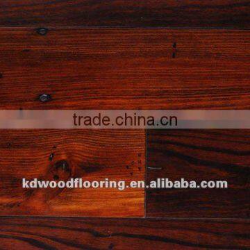 Wire brushed yellow pine engineered flooring