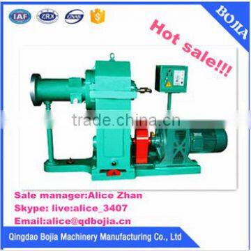 Rubber extruder machine