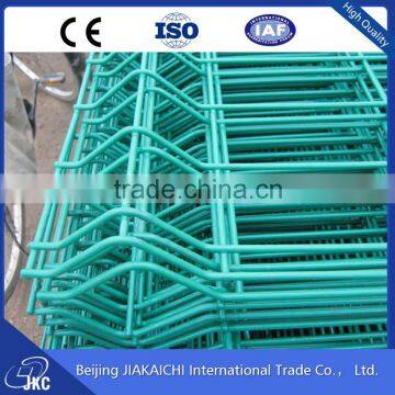 Alibaba ISO9001:2008 quality assured cheap metal pvc coated 3D welded mesh fence