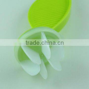 Practical Green Color Plastic Kitchen Rice Washing Tool photo-4