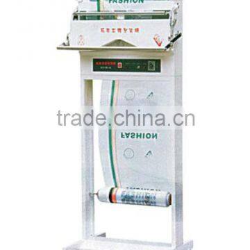 Clothes Packing Machine