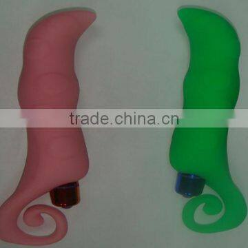 2014 new rechargeable vibrating silicone dildo for women
