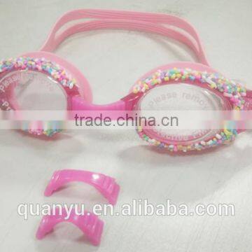 Hot sell and popular kids swimming goggles with candy