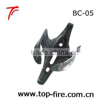 2013 new design and hot selling 3k glossy super light T700 bike carbon bottle cage