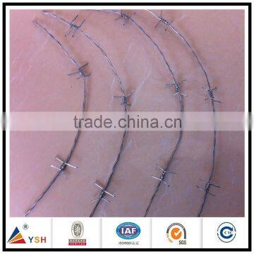 Electro galvanzied cheap barbed wire fence spools