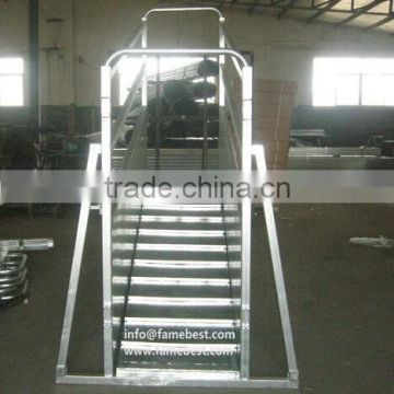 Adjustable height galvanized cattle loading ramps