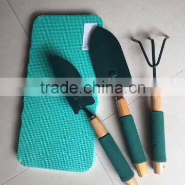 garden tool and knee pad set tools with wood handle and soft sponge grip