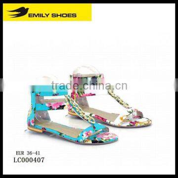 Lady's floral canvas sandal with gold chain