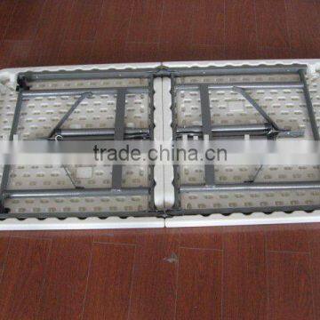 6ft In Half Restaurant Plastic Folding Table