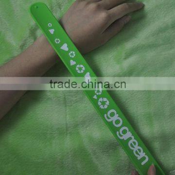 Customized silicone slap wrist band , silicone snap bracelet