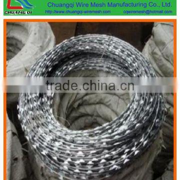 Anping Wholesale galvanized razor barbed wire/450mm coil diameter concertina razor barbed wire(ISO9001 factory)