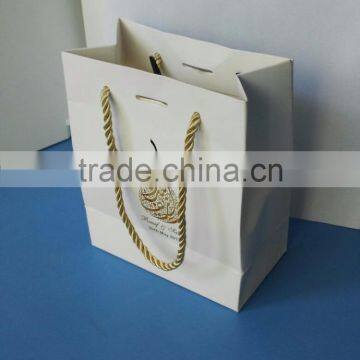 Customized Paper Bag With Silk Ribbon photo-2