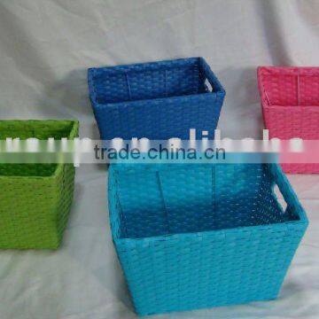 PE/PLASTIC RATTAN W/ZINC PLANT POT