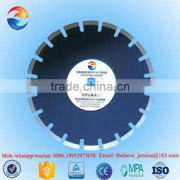 Circular diamond cutting saw blade for asphalt over concrete roadway