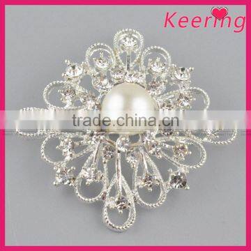 Wholesale fashionable pearl rhinetone brooch in bulk WBR-1654