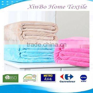 2015 Hot Sale Fabric China Factory Wholesale Throw Bedding Set 100% Polyester Solid Coral Fleece Blanket