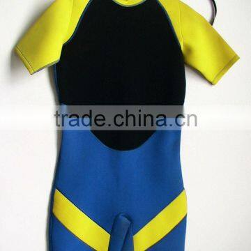 Neoprene surfing wetsuit