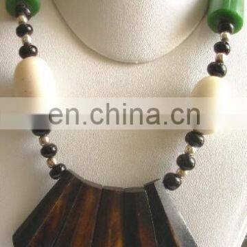 Hot Women beaded Fashion Resin Necklace