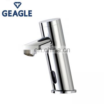 CE And ROHS Certificate Approved Hands Free Infrared Auto Sensor Kitchen Sink Faucet