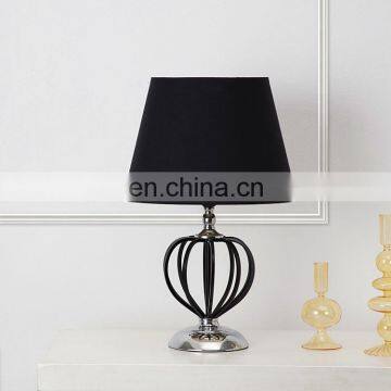 High quality Korean modern style black creative design metal table lamp for bedroom decor