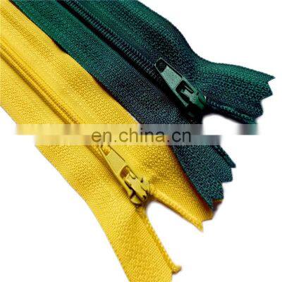 Wholesale manufacturer separable long by the yard slider plastic nylon zippers