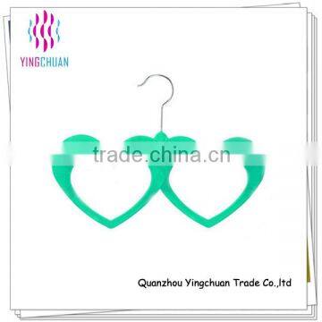 Double heart shaped belt hanger